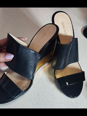 Nine West Black Leather & Patent Wedge Sandals
